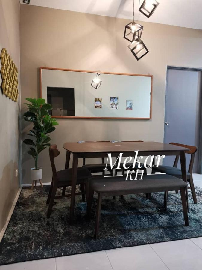 ברינצ'אנג Mekar Kh Homestay מראה חיצוני תמונה